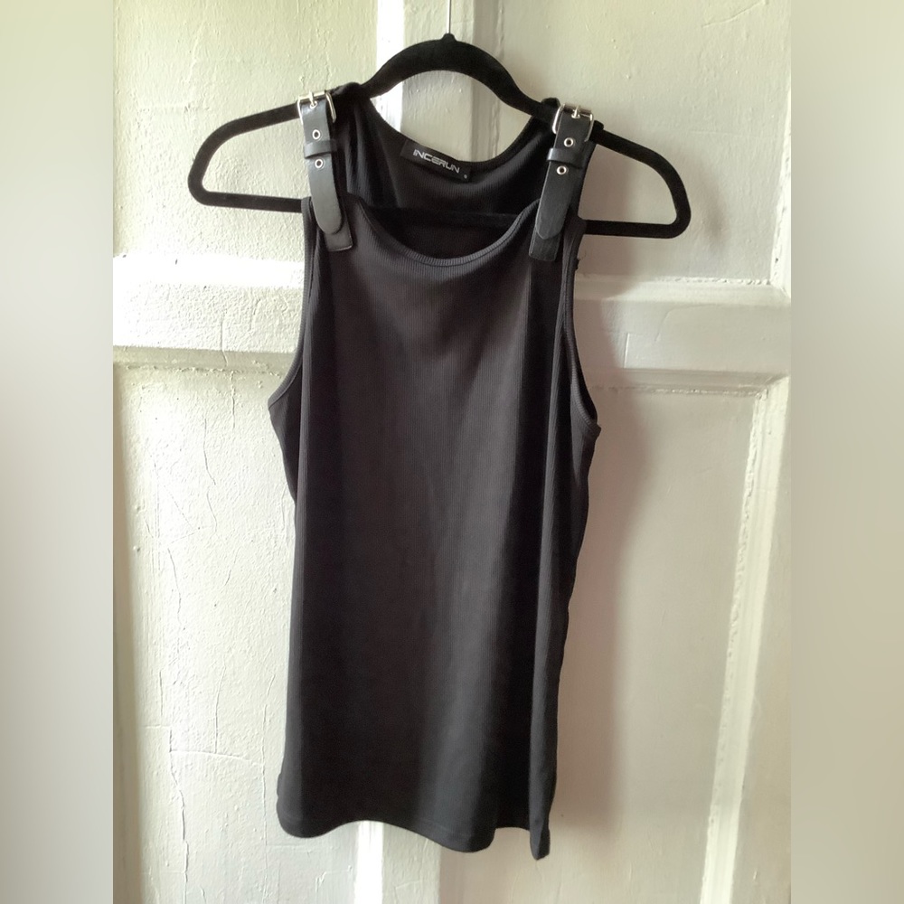 Black incerun tank with leather straps